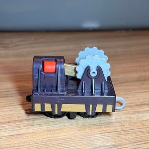 Gear-Powered Toy Train - Purple and Gray